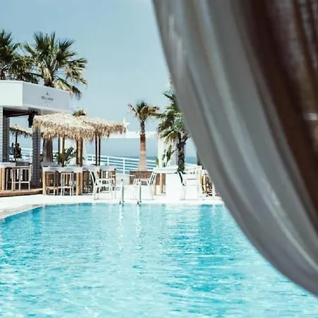 Daire 4br Newly Renovated Retreat Tranquil Coastal Haven Hersonissos (Crete)